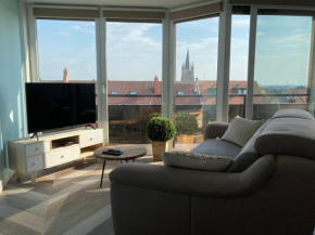 Cozy Panorama Flat by the Beach